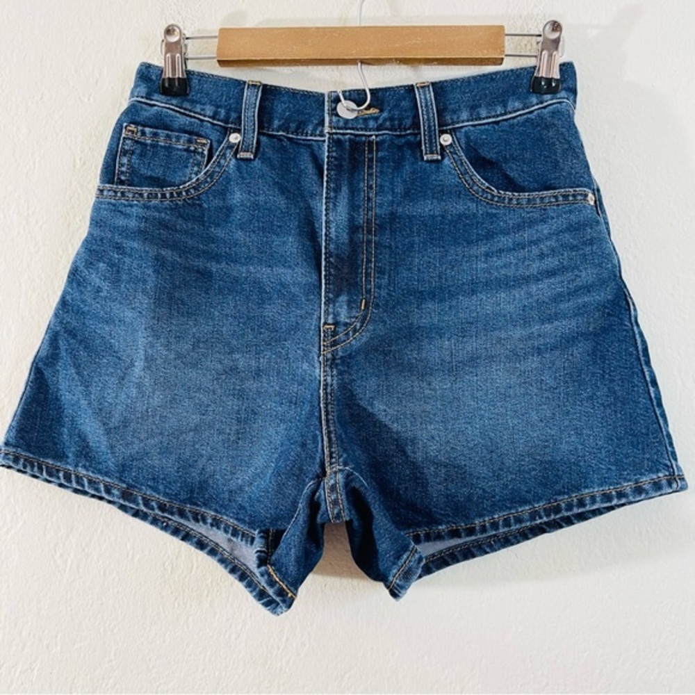 Levi’s Strauss High Waisted Mom Shorts 26 Blue Pockets